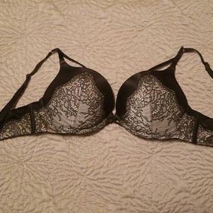 Victoria's Secret bombshell bra 36B